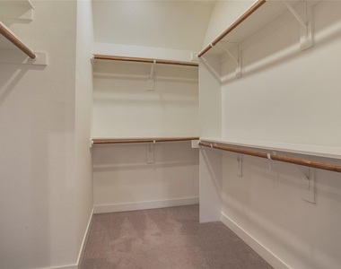 602 Finley Court - Photo Thumbnail 26