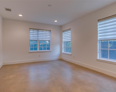602 Finley Court - Photo Thumbnail 3