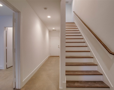 602 Finley Court - Photo Thumbnail 2