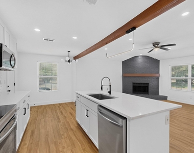 6000 Cool Springs Drive - Photo Thumbnail 5