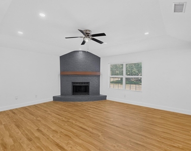 6000 Cool Springs Drive - Photo Thumbnail 12