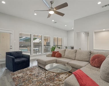3313 Darion Lane - Photo Thumbnail 8