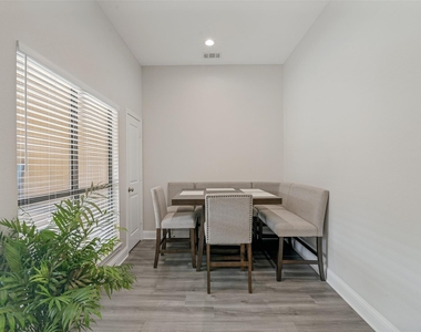 3313 Darion Lane - Photo Thumbnail 10