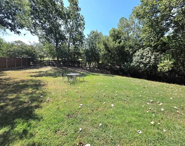 207 Julian Drive - Photo Thumbnail 1