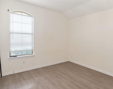 117 Willowbend Loop - Photo Thumbnail 15
