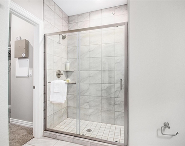 2500 King Arthur Boulevard - Photo Thumbnail 14