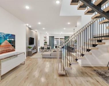 7519 Robin Road - Photo Thumbnail 4