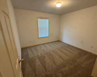 8831 Holliday Lane - Photo Thumbnail 7