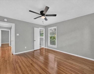 7433 Vallejo Drive - Photo Thumbnail 18