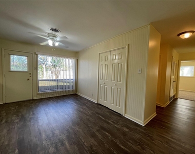 4616 Fawn Drive - Photo Thumbnail 7