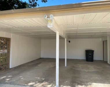 4616 Fawn Drive - Photo Thumbnail 4