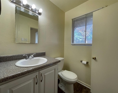 4616 Fawn Drive - Photo Thumbnail 22