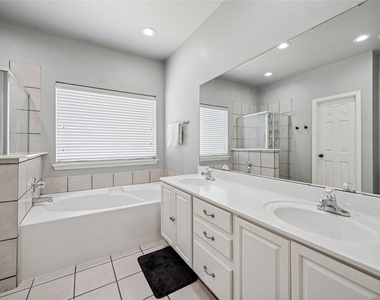 507 Mattie Lane - Photo Thumbnail 14