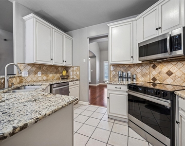 507 Mattie Lane - Photo Thumbnail 9
