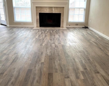 4581 Hinton Drive - Photo Thumbnail 3