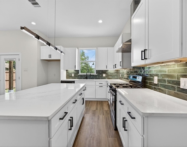 2701 S Jones Street - Photo Thumbnail 27
