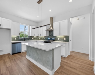 2701 S Jones Street - Photo Thumbnail 26