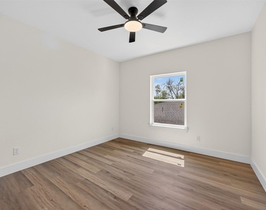 2701 S Jones Street - Photo Thumbnail 31