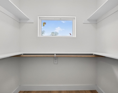 2701 S Jones Street - Photo Thumbnail 36