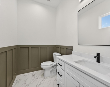 2701 S Jones Street - Photo Thumbnail 11