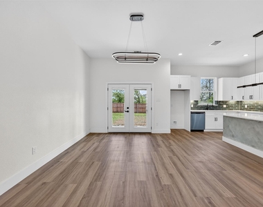 2701 S Jones Street - Photo Thumbnail 24