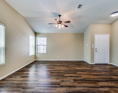 1123 Sophia Street - Photo Thumbnail 1