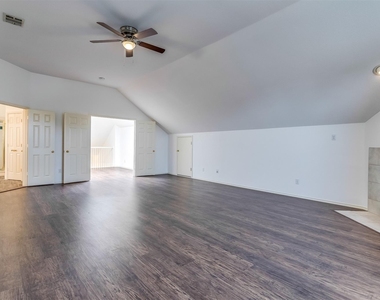 204 Forest Lane - Photo Thumbnail 22
