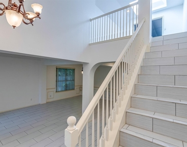204 Forest Lane - Photo Thumbnail 20