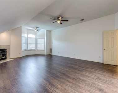 204 Forest Lane - Photo Thumbnail 24