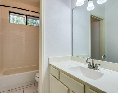 204 Forest Lane - Photo Thumbnail 19