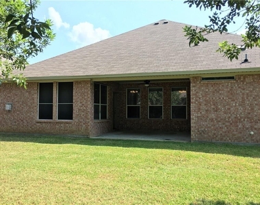 8004 Ranchvale Lane - Photo Thumbnail 24
