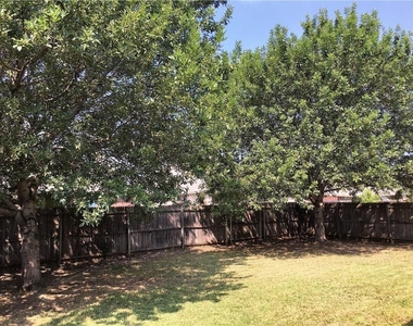 8004 Ranchvale Lane - Photo Thumbnail 26