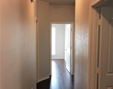 8004 Ranchvale Lane - Photo Thumbnail 18
