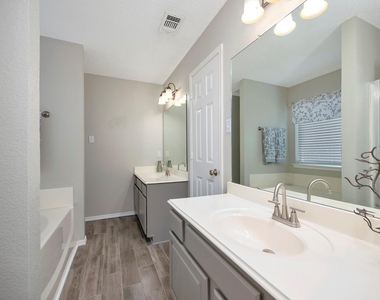 6354 Stonewater Bend Trail - Photo Thumbnail 11
