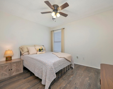 6354 Stonewater Bend Trail - Photo Thumbnail 8