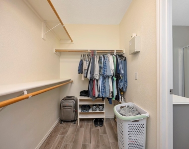 6354 Stonewater Bend Trail - Photo Thumbnail 10
