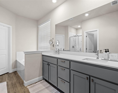 5505 Cypress Point Drive - Photo Thumbnail 17