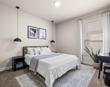 5505 Cypress Point Drive - Photo Thumbnail 11