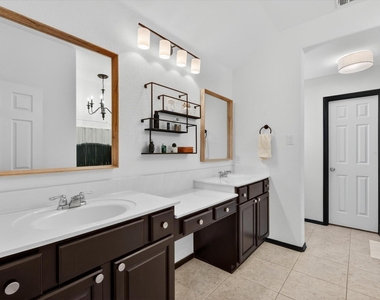 1809 6th Street - Photo Thumbnail 15