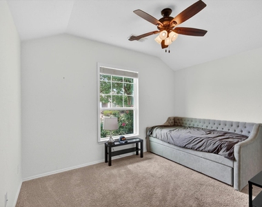 1809 6th Street - Photo Thumbnail 18