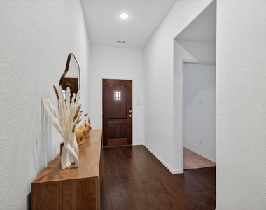 1809 6th Street - Photo Thumbnail 3