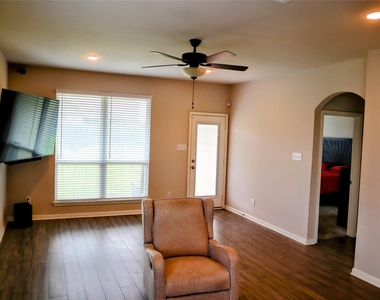 7024 Llano Drive - Photo Thumbnail 16
