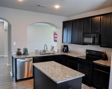 7024 Llano Drive - Photo Thumbnail 10