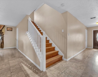 6610 Beryl Drive - Photo Thumbnail 9