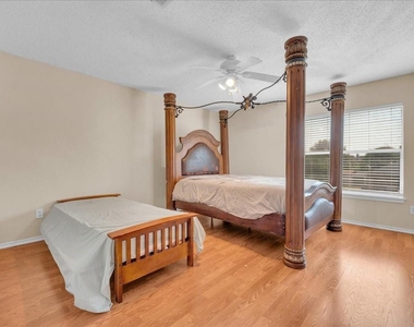 6610 Beryl Drive - Photo Thumbnail 19