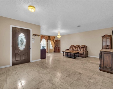 6610 Beryl Drive - Photo Thumbnail 3