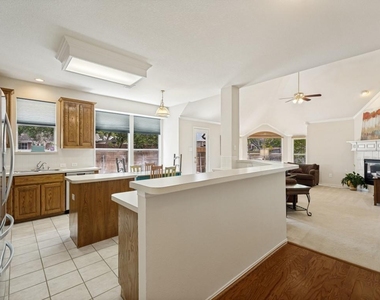 7901 Stonehaven Lane - Photo Thumbnail 5