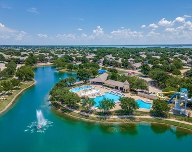 7901 Stonehaven Lane - Photo Thumbnail 13