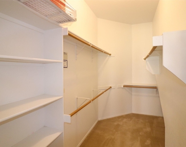 7901 Stonehaven Lane - Photo Thumbnail 17