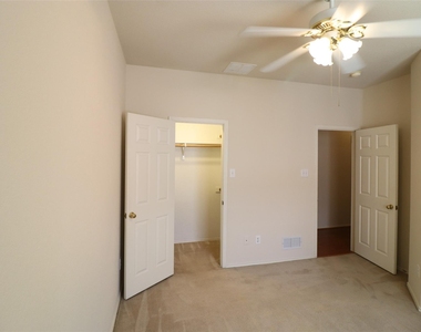 7901 Stonehaven Lane - Photo Thumbnail 25